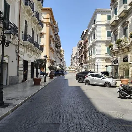Cconforthotels La Finestra Sulla Corte * Taranto
